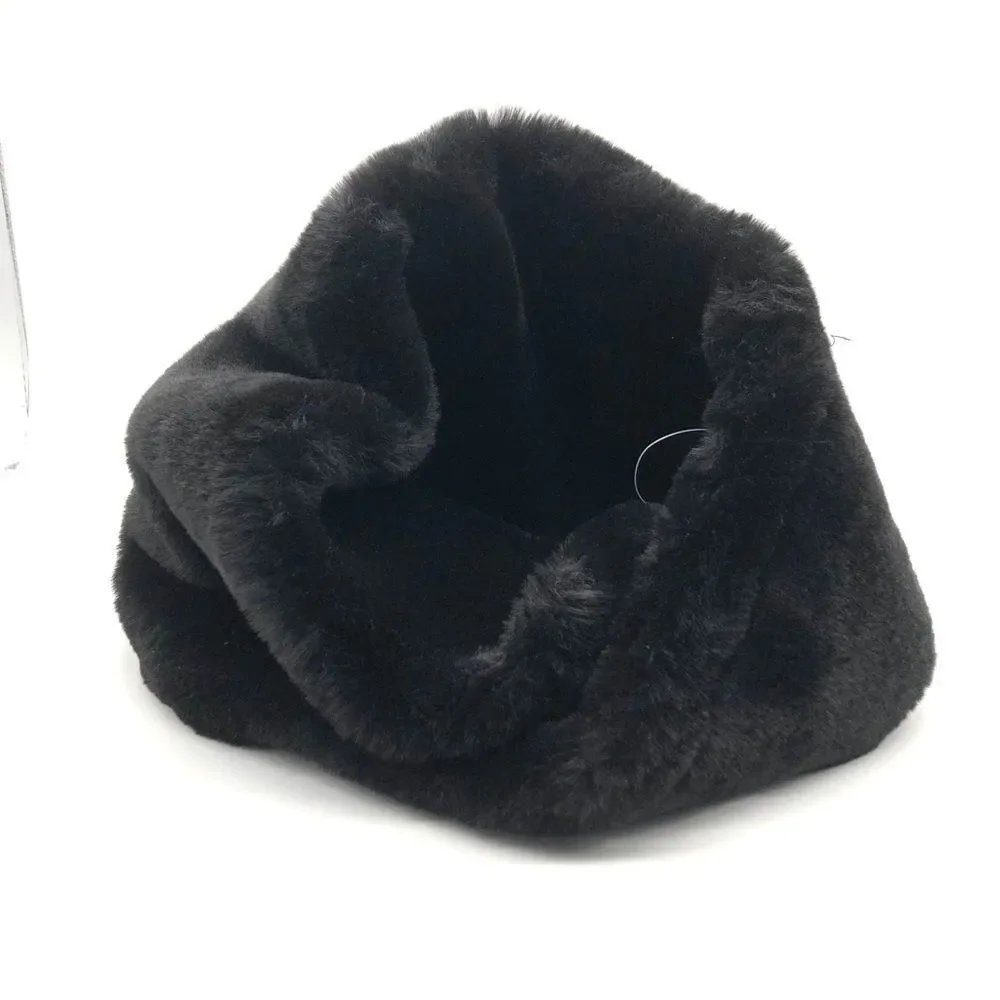 Akira Avondale Furry Collar scarf NWOT
